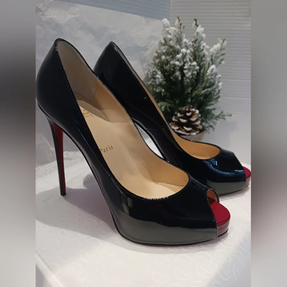 NWT Christian Louboutin - New Very Prive Heels
